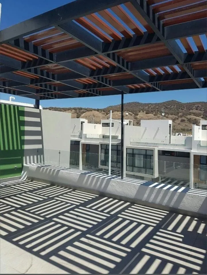 Pérgola en Azotea — trabajo en hierro y acero de Metálicas M-M, Corozal, Sucre